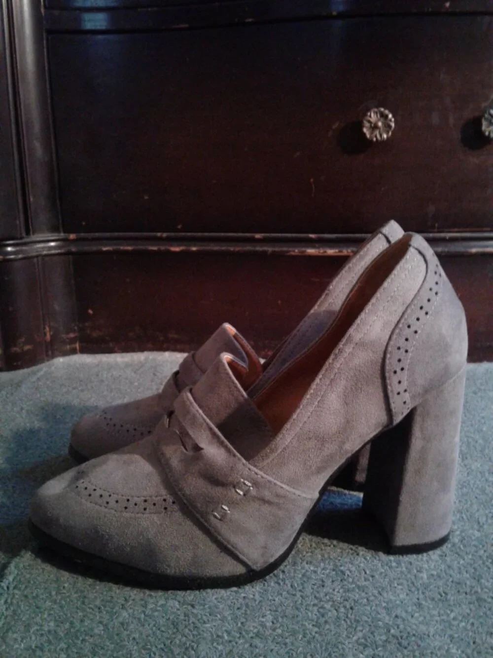 light gray chunk heels